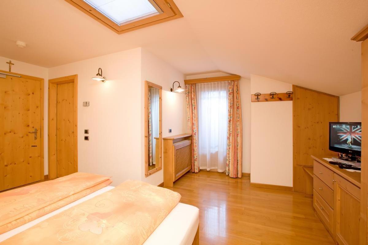 Hotel Garni Al Plan Ливиньо Екстериор снимка